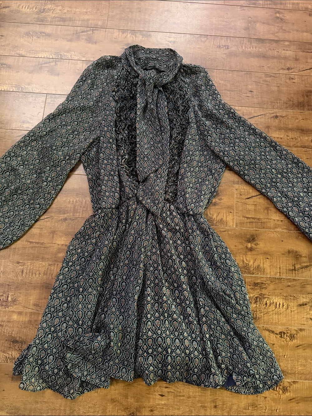 Womens Black Patterned Tie-Neck Long Sleeve